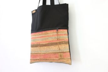 Tote bag mit einer Aussentasche aus Kork Leder mit Reißverschluss