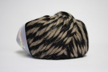 Wolle STRICKEN schwarz taupe