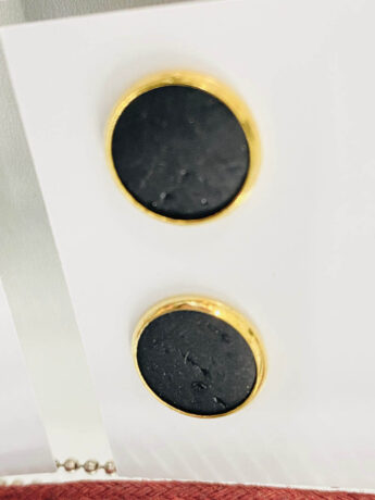 Ohrringe flach schwarz gold