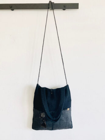 tote-bag-stricken-schwarz-schultergurt
