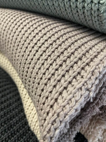 Strickstoff Grobstrick Farbe Taupe